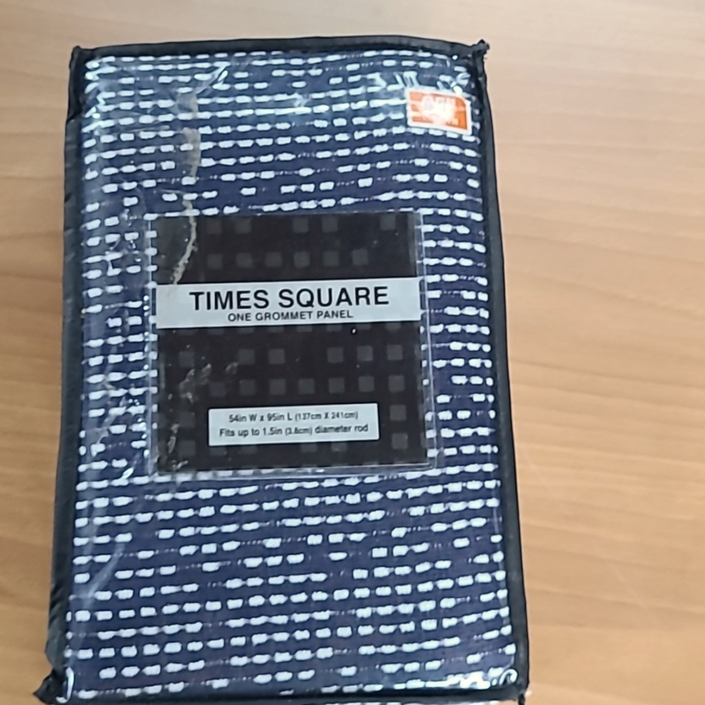 Times Square one grommet panel